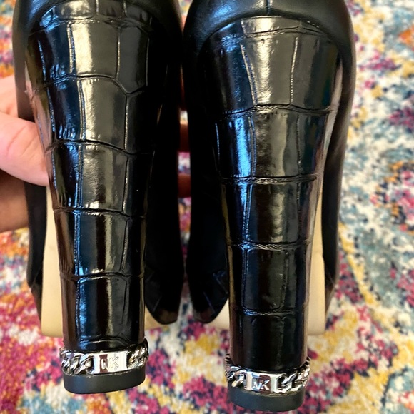 Michael Kors Sabrina Platform leather almond toe pumps -black size 8&1/2 - Picture 6 of 12